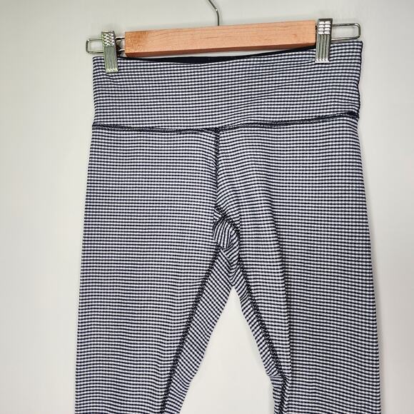 Lululemon Gingham Plaid Wunder Under Crop Navy Blue 4 - Picture 5 of 10